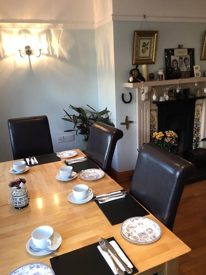 Teac Seain Bar & Bnb Anascaul Exterior foto